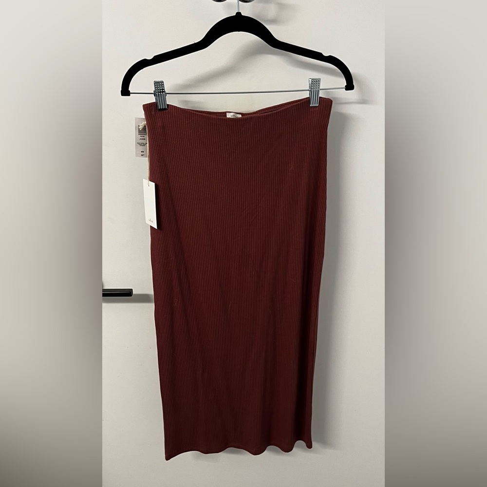 Aritzia Wilfred midi skirt